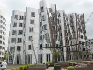 Moderne Architektur im Medienhafen